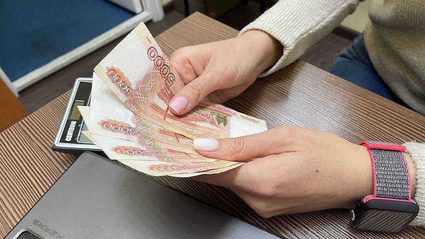 Главная картинка новости: В июне выплатят сразу две пенсии. Пенсионерам объявили о сюрпризе