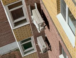 Что делать жителям Коми, если по ночам "жужжат" кондиционеры на фасаде дома