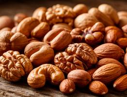 Ученые раскрыли самый полезный орех — не миндаль, не арахис и в три раз полезнее грецкого