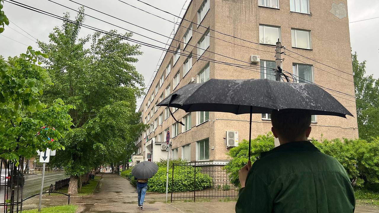 Главная картинка новости: Гидрометцентр предупреждает: в июле и августе россиян ждет экстремальная погода