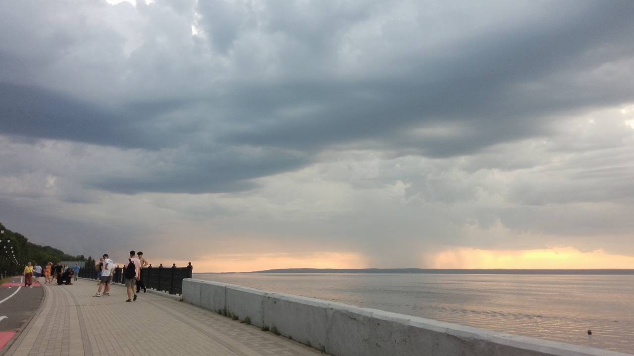 «Поступила новая пугающая информация». Синоптики резко изменили прогноз на весь июль