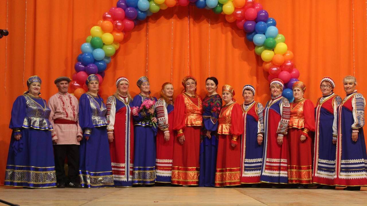 Главная картинка новости: Поселок под Сыктывкаром отметил юбилей ярким праздничным концертом
