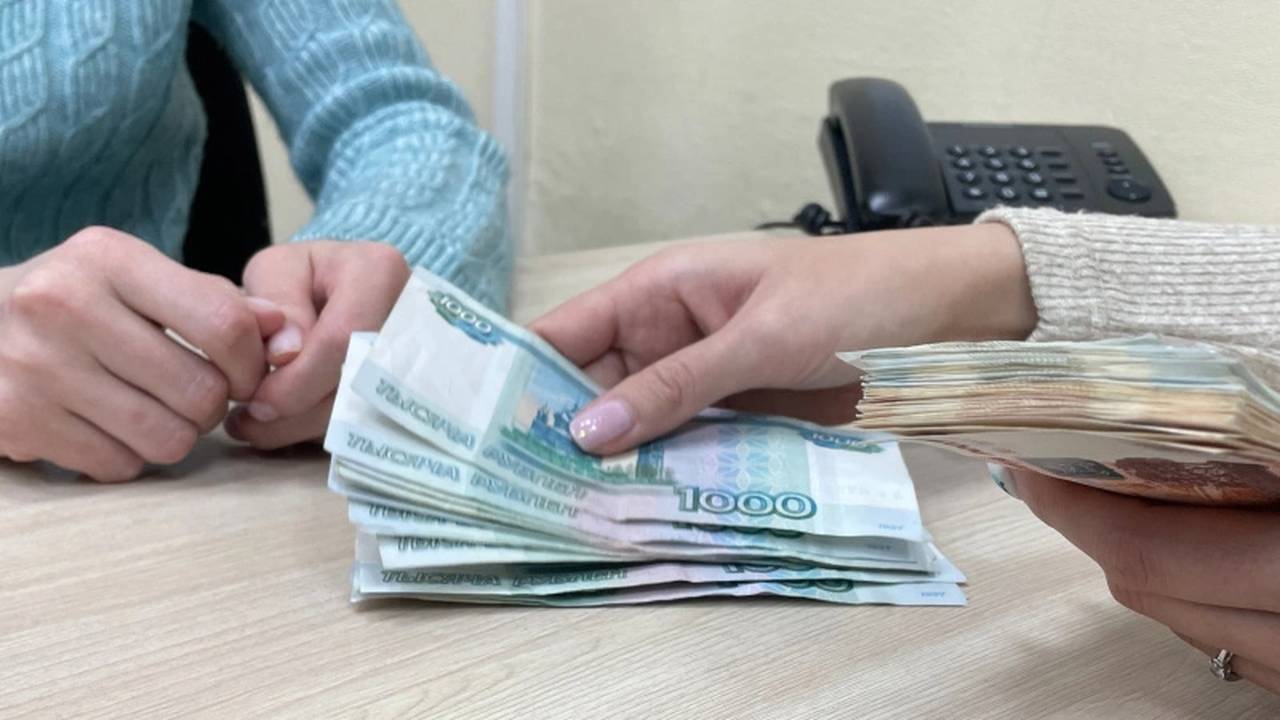 Главная картинка новости: Стаж придётся пересчитать: в России меняются правила, и только эта категория граждан неожиданно получит прибавку к пенсии