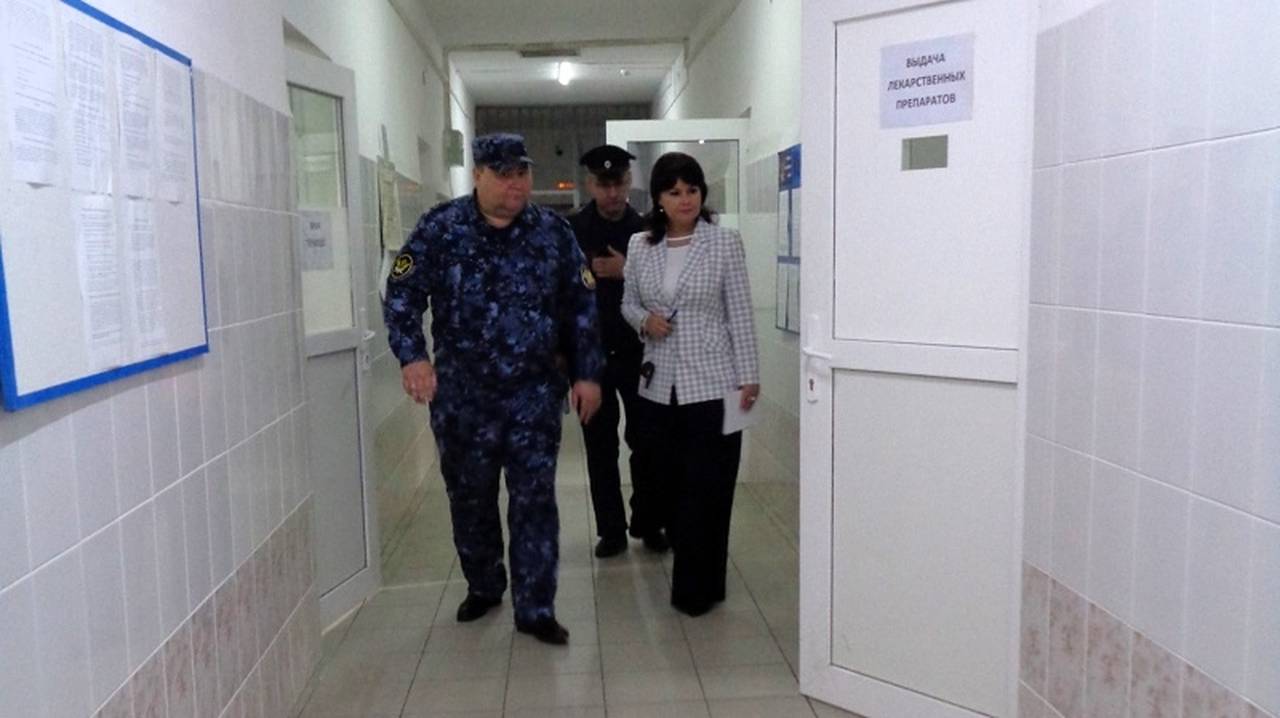 Главная картинка новости: В Коми омбудсмен оценила условия содержания в ухтинской ИК