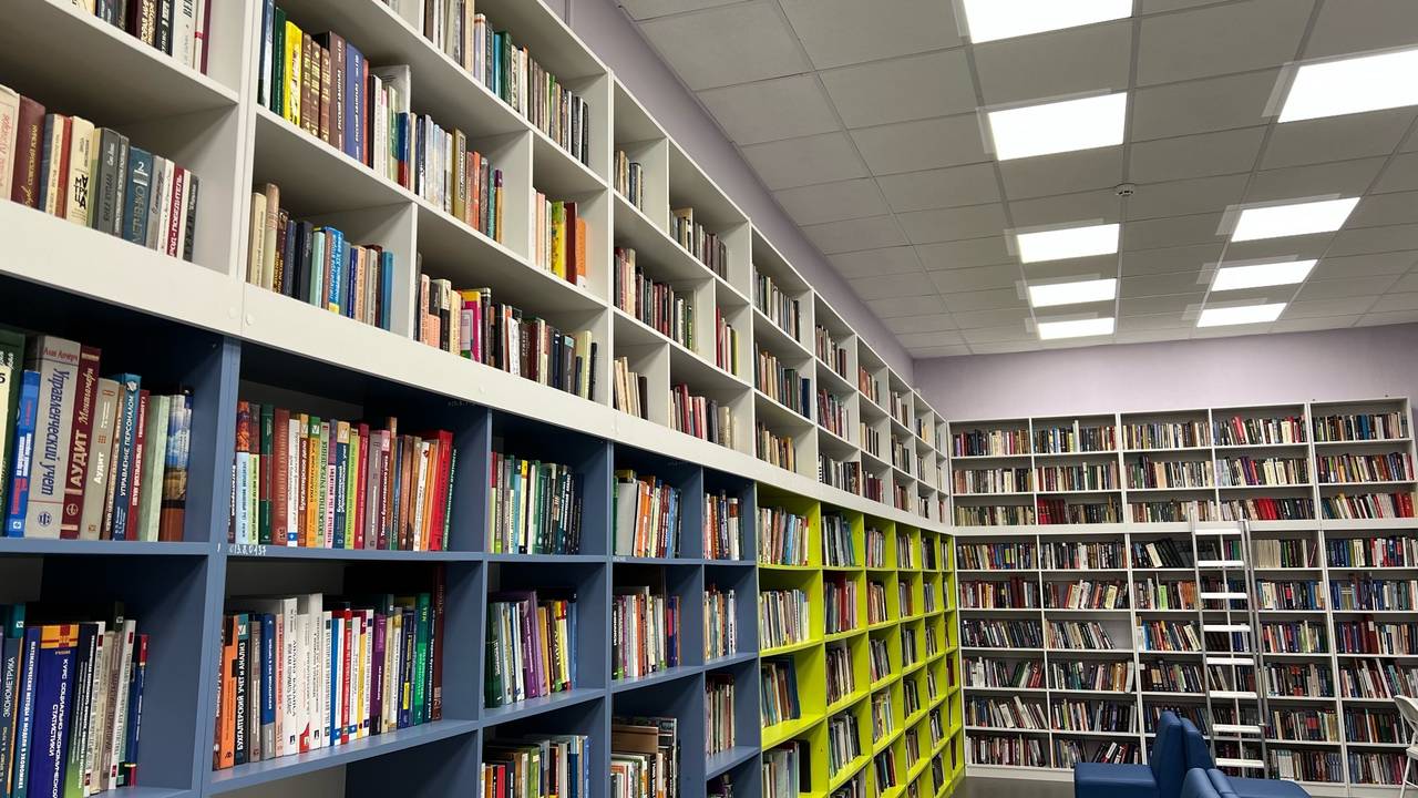 В Молодежной библиотеке Сыктывкара полки пополнились интересными новинками