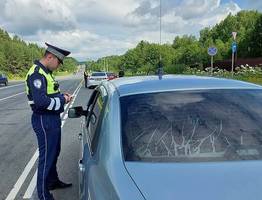 Какие 3 документа ГАИ не имеет права требовать для предъявления у водителей, и как законно отказать инспектору — ответ юриста с опытом