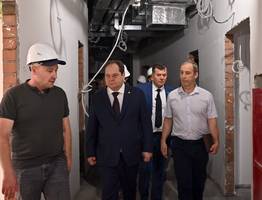 Ростислав Гольдштейн проверил ход строительства новых больниц в Сыктывкаре