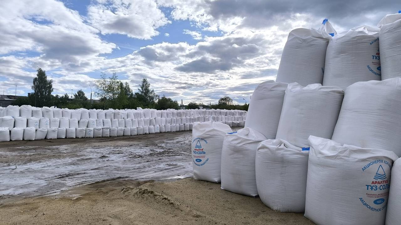 Главная картинка новости: Сыктывкар на пике лета активно готовится к борьбе с гололедом