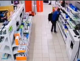 В Сыктывкаре задержали рецидивиста, обокравшего магазин электроники