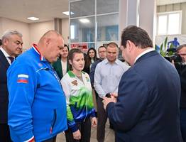 Сосногорская спортсменка получила удостоверение МС из рук врио главы Коми