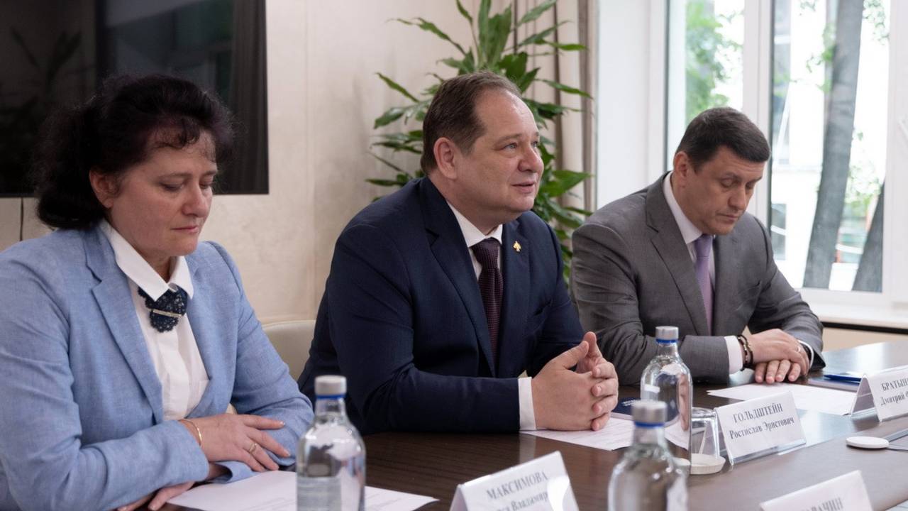 Главная картинка новости: Коми внедряет стандарт развития креативных индустрий: соглашение подписано