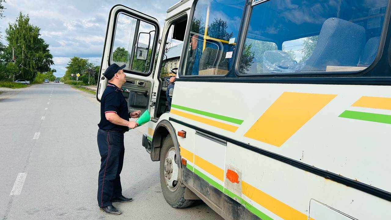 Главная картинка новости: В Коми провели масштабную проверку пассажирского и грузового транспорта