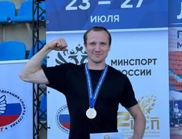 Легкоатлет из Коми взял две медали на чемпионате России среди глухих