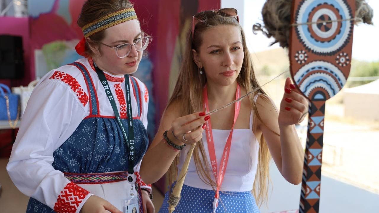 Главная картинка новости: Коми ярко представила свою культуру на фестивале "Таврида.АРТ"