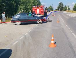 В Коми под Жешартом питбайк с детьми столкнулся с автомобилем