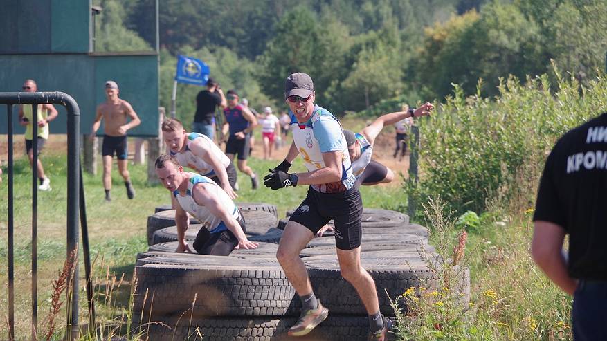 Главная картинка новости: В Коми прошли экстремальные соревнования в честь юбилея ВДВ