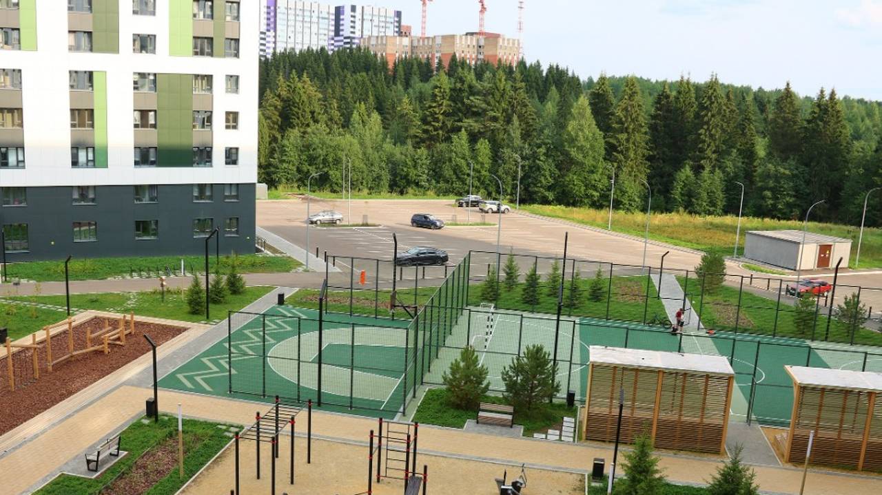 Главная картинка новости: Сыктывкар обеспечивает сирот комфортным жильем: продолжаются приёмки