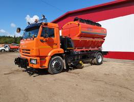 Сыктывкарские дорожники получили нового "зимнего бойца"