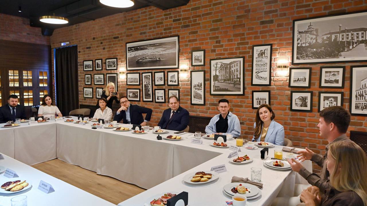 Главная картинка новости: Коми делает ставку на туризм: власти и бизнес объединяются для привлечения путешественников