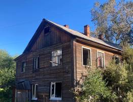 В Коми за два дня произошло три пожара: повреждены дача, квартира и машина, погиб человек