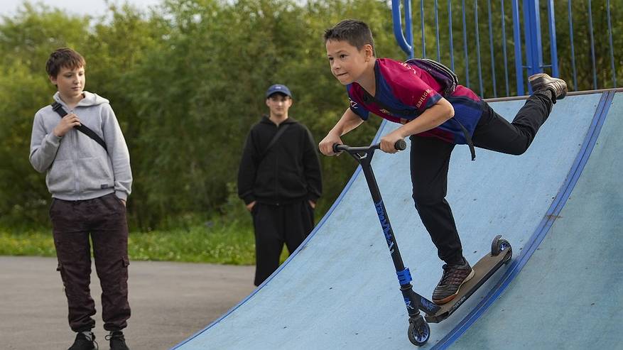 Главная картинка новости: В Заполярье Коми открыли многофункциональную площадку для физкультуры и активного отдыха