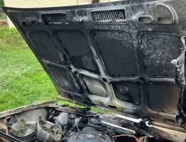 В Коми спасатели оперативно ликвидировали два пожара: горели квартира и машина