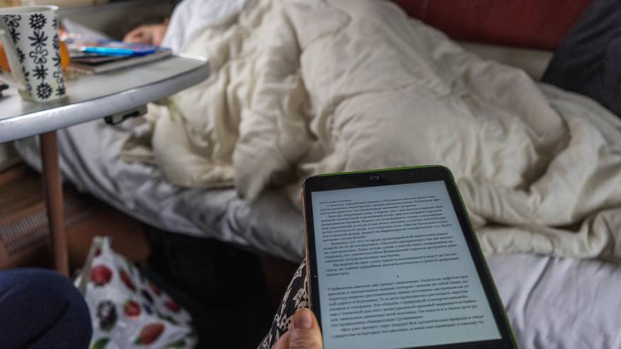 Главная картинка новости: Попутчики-захватчики: как отстоять свою нижнюю полку в поезде и не испортить себе поездку