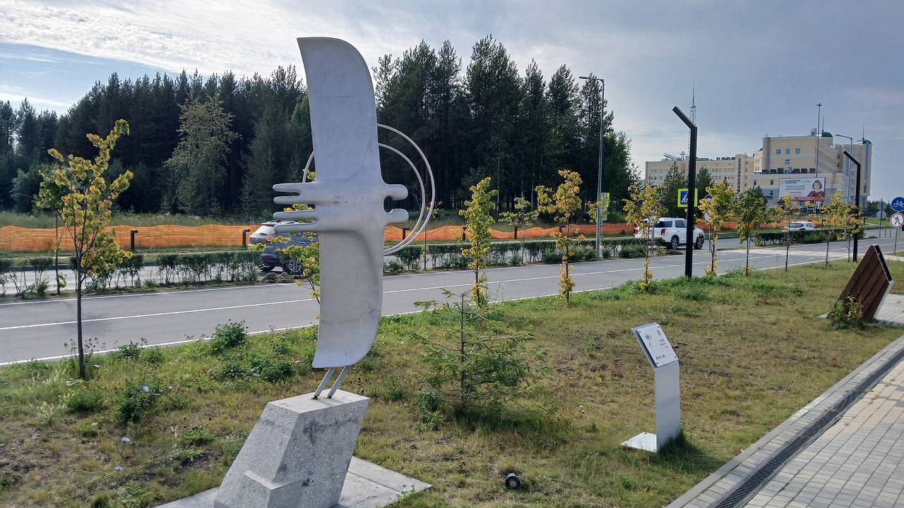 Главная картинка новости: В Яреге Ухтинского района открыли памятные стенды о нефтяном предприятии