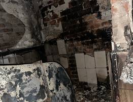 Огнеборцы Коми предотвратили распространение пожара в заброшенном строении Ухты