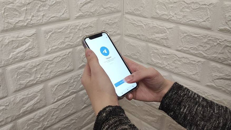 Главная картинка новости: 5 опасных действий, которые чаще всего совершают пользователи смартфонов