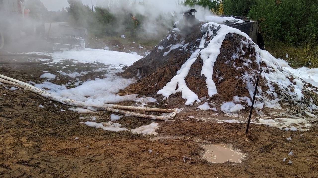 Пожарные в Коми оперативно ликвидировали возгорание битума