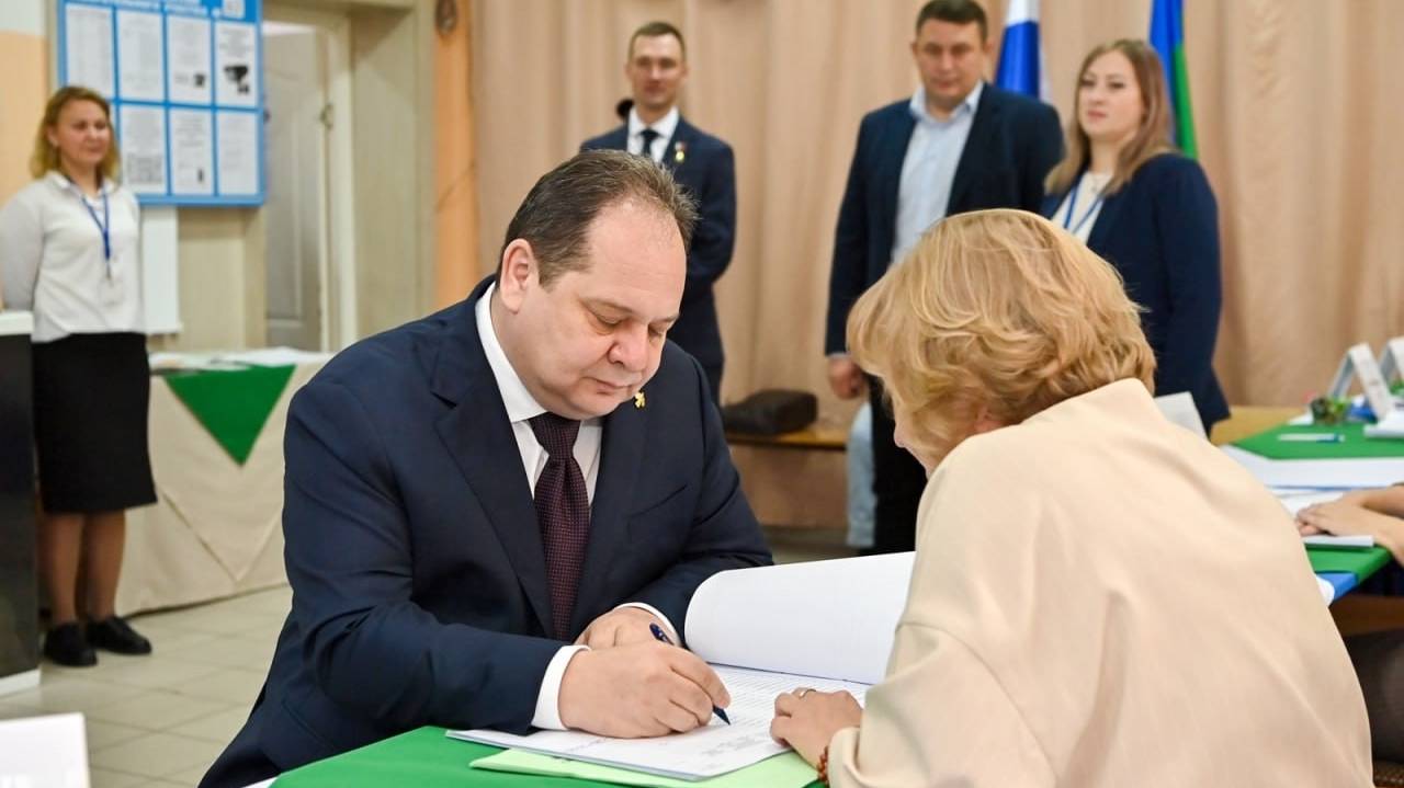 Главная картинка новости: Ростислав Гольдштейн призвал жителей Коми активно участвовать в выборах