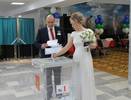 Молодожены в Коми совместили регистрацию брака с участием в выборах
