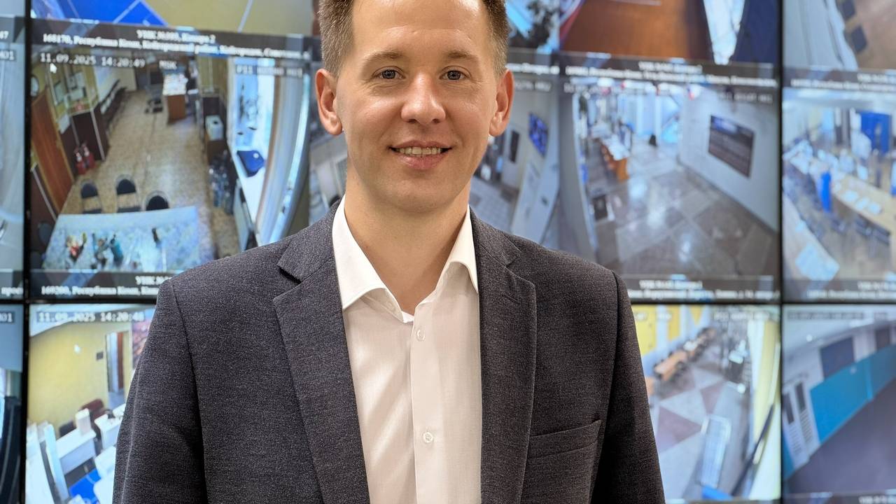 Главная картинка новости: Эксперт высоко оценил организацию избирательного процесса в Коми