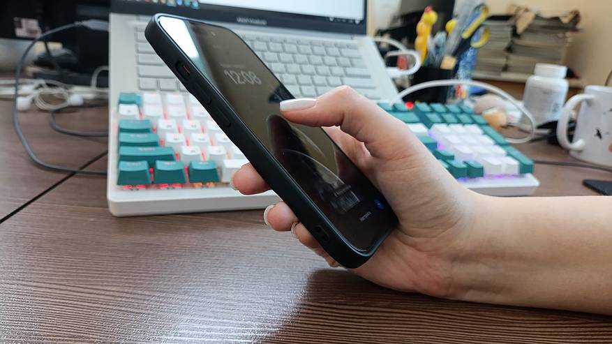 Главная картинка новости: Что делать, если пришла SMS с кодом, который вы не запрашивали