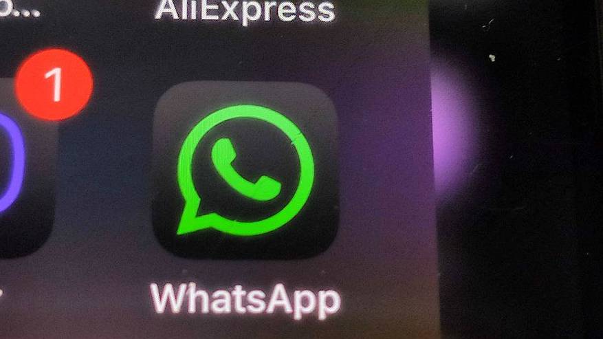 Главная картинка новости: Как очистить WhatsApp и освободить память на телефоне: простая инструкция