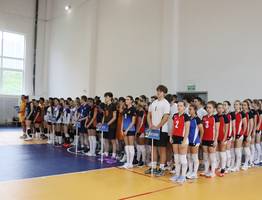 Юные волейболисты Коми начали борьбу за звание сильнейшей команды