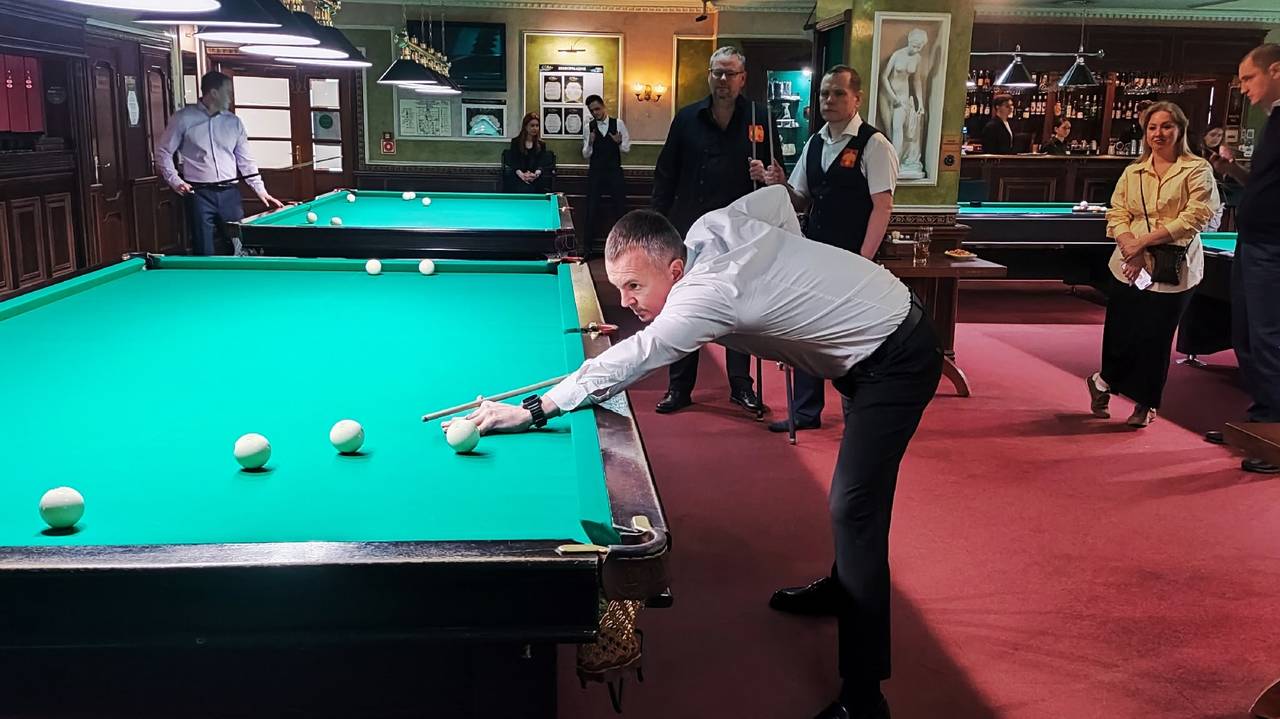 Главная картинка новости: Судьи из Коми взяли бронзу на всероссийском бильярдном турнире