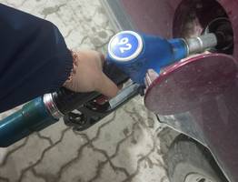 Послушал соседа — залил спирт в бак: результат — расход «упал», «тяга» прибавилась, но не зря ли потрачены деньги?