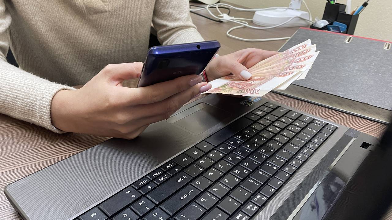 Главная картинка новости: Какие СМС нельзя хранить в телефоне, а то украдут деньги