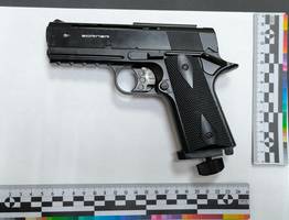 В Коми родители подростка за хулиганство с пистолетом заплатят 25 тысяч рублей