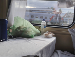 «Запрещаю находиться на наших нижних полках, вообще!». Правдивая история из поезда РЖД