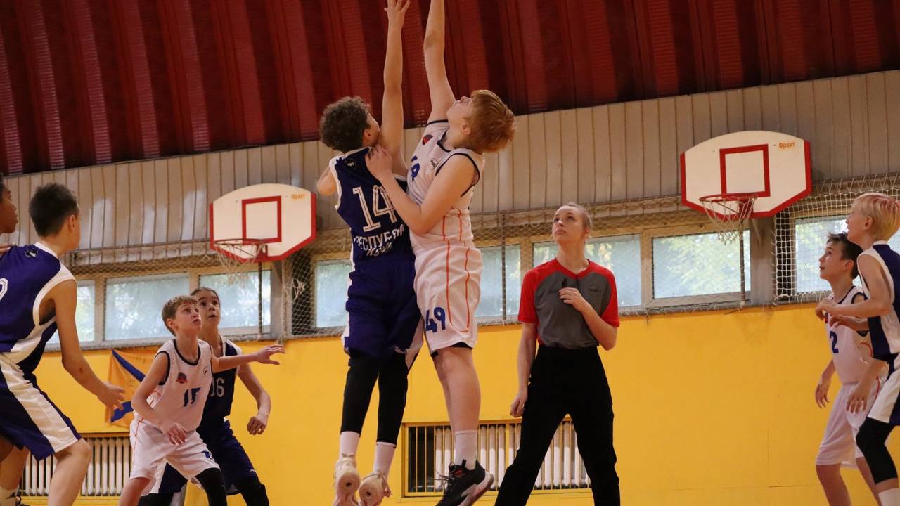 Юные баскетболисты Коми взошли на пьедестал окружного первенства