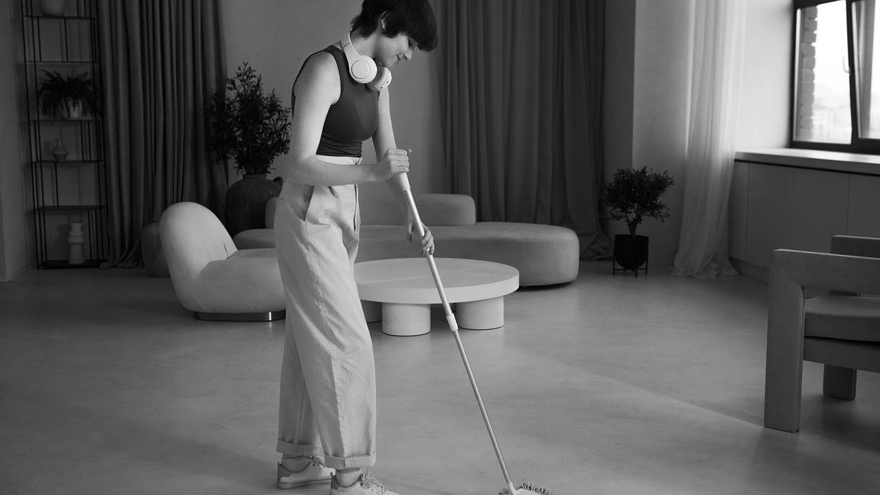 Главная картинка новости: Тайна мытья полов. Как "вымыть" негатив из дома и получитьзолотое благополучие? Народные приметы