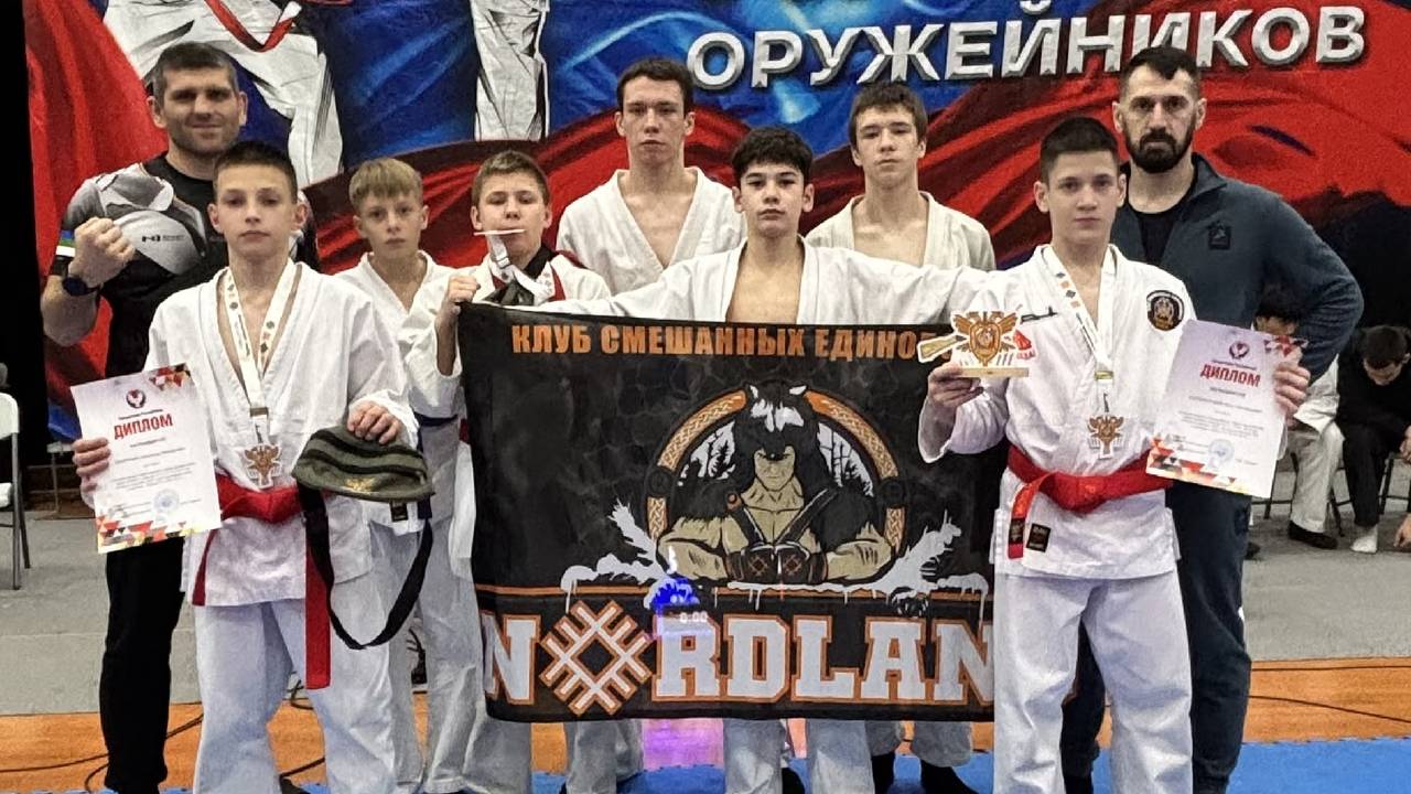 Главная картинка новости: Сборная Коми завоевала 3 награды на всероссийских соревнованиях по рукопашному бою