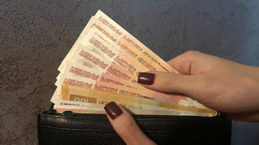 Главная картинка новости: Чего не любят деньги или как правильно складывать в кошельке купюры, чтобы их становилось все больше и больше