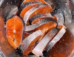 Роспотребнадзор забраковал в Коми 27 килограммов рыбы: в продукции нашли химию и паразитов