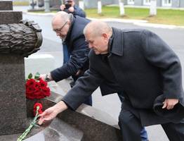 В Сыктывкаре почтили память полицейских, погибших при исполнении долга