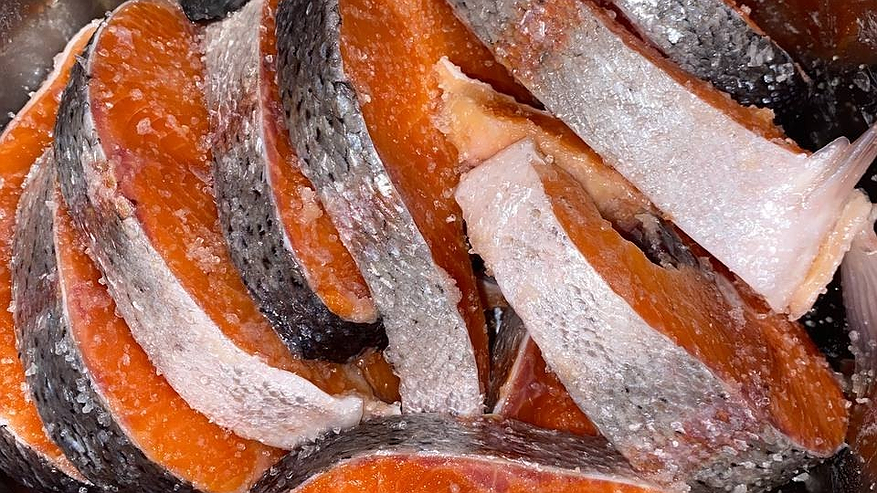 Главная картинка новости: Взял форель в "Светофоре" за 1278 рублей: только дома осознал, какая она — выводы без прикрас