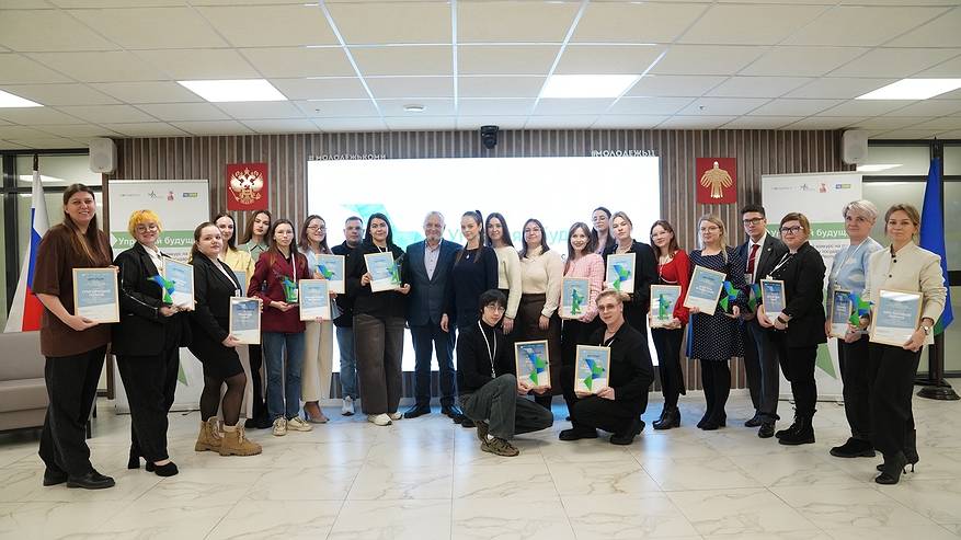 Главная картинка новости: Триумф специалистов Сыктывкара: работники с молодежью одержали победу в республиканском конкурсе